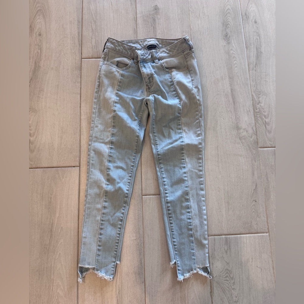 American Eagle - Jegging Crop, size 4 Stylish Light Blue Women's Jeans - Picture 4 of 10